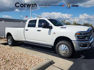 New 2026 Ram 3500 Tradesman Crew Cab 4x4 DRW Pickup for sale #1150998 - photo 1