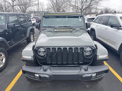 Used 2021 Jeep Gladiator - photo 1