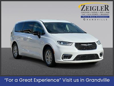 2024 Chrysler Pacifica FWD Minivan for sale #CRR120482 - photo 1