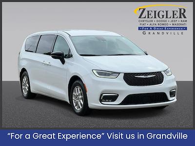 2024 Chrysler Pacifica FWD Minivan for sale #CRR163438 - photo 1