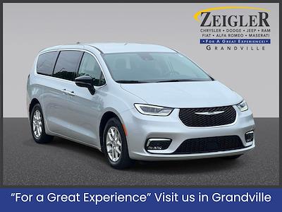2024 Chrysler Pacifica FWD Minivan for sale #CRR182510 - photo 1