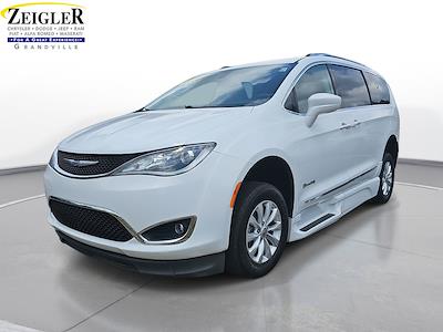 2019 Chrysler Pacifica FWD Minivan for sale #P10801 - photo 1