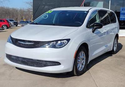 Used 2024 Chrysler Voyager - photo 1