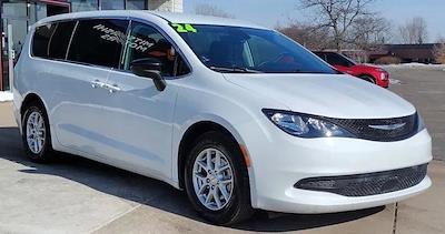 Used 2024 Chrysler Voyager - photo 1