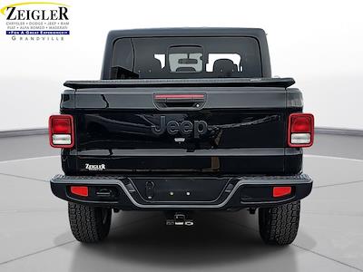 Used 2022 Jeep Gladiator - photo 1