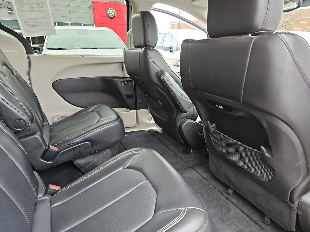 Used 2024 Chrysler Pacifica - photo 13