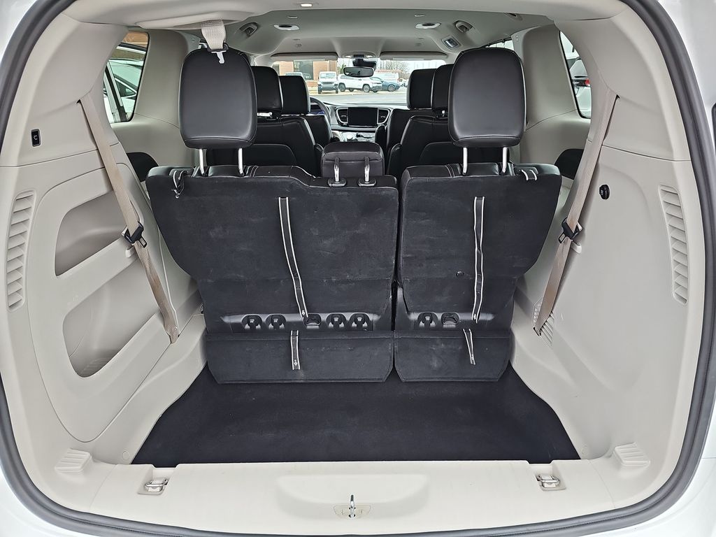 Used 2024 Chrysler Pacifica - photo 15
