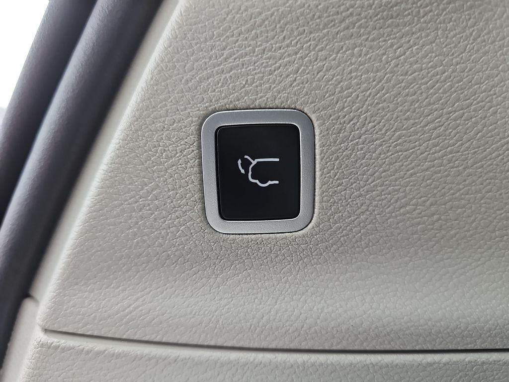 Used 2024 Chrysler Pacifica - photo 16