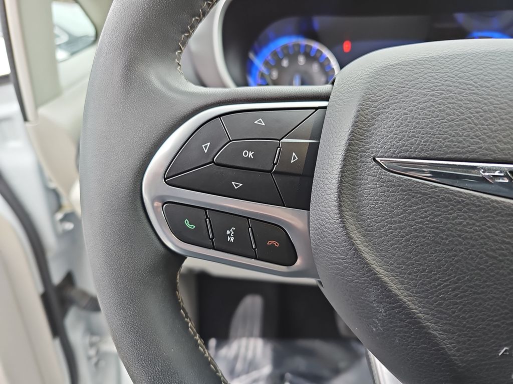 Used 2024 Chrysler Pacifica - photo 20