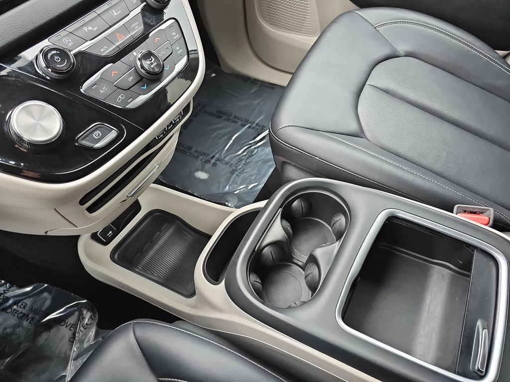 Used 2024 Chrysler Pacifica - photo 27