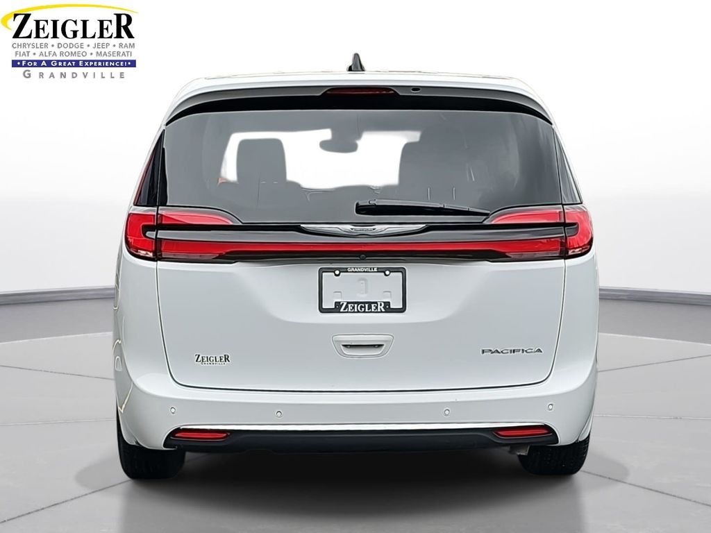 Used 2024 Chrysler Pacifica - photo 8