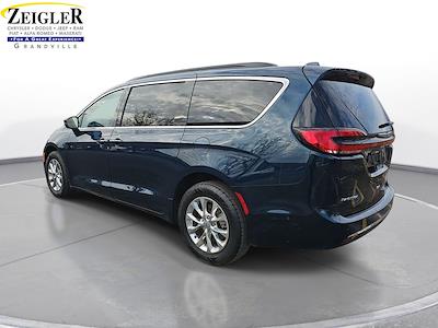Used 2022 Chrysler Pacifica - photo 1
