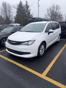 Used 2022 Chrysler Voyager - photo 1