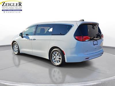 Used 2022 Chrysler Voyager - photo 1
