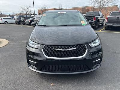 Used 2024 Chrysler Pacifica - photo 1