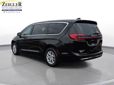 Used 2024 Chrysler Pacifica - photo 1