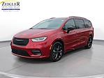 Used 2025 Chrysler Pacifica Limited Minivan thumbnail 1