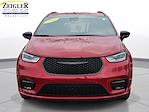 Used 2025 Chrysler Pacifica Limited Minivan thumbnail 3