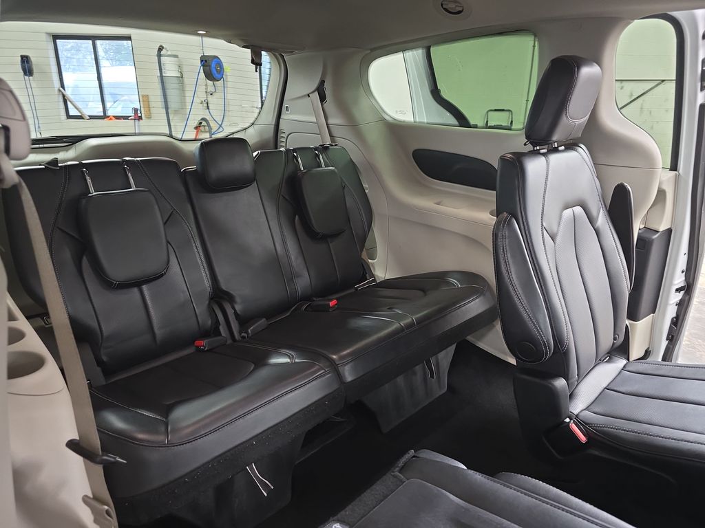 Used 2023 Chrysler Pacifica - photo 14