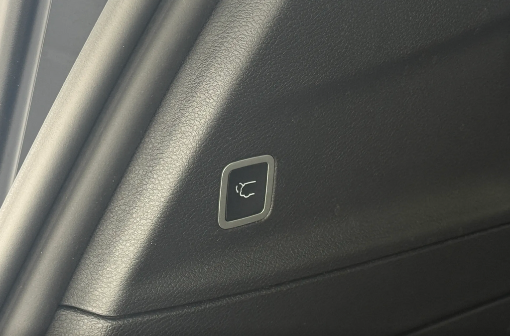 Used 2023 Chrysler Pacifica - photo 6