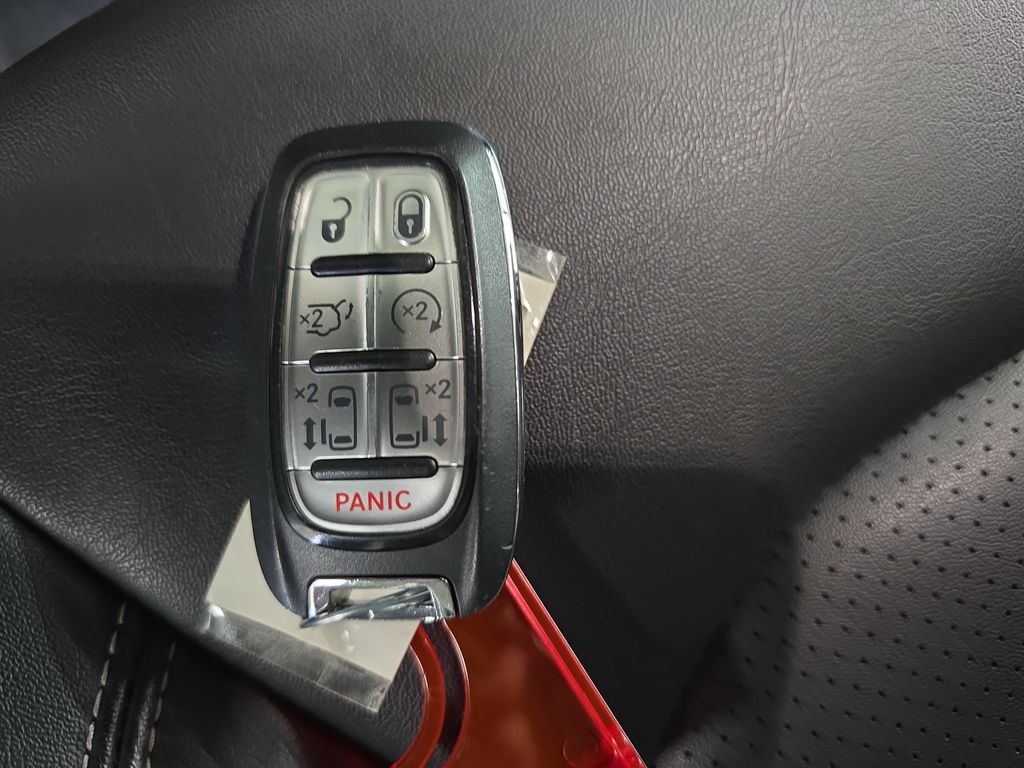 Used 2024 Chrysler Pacifica - photo 39