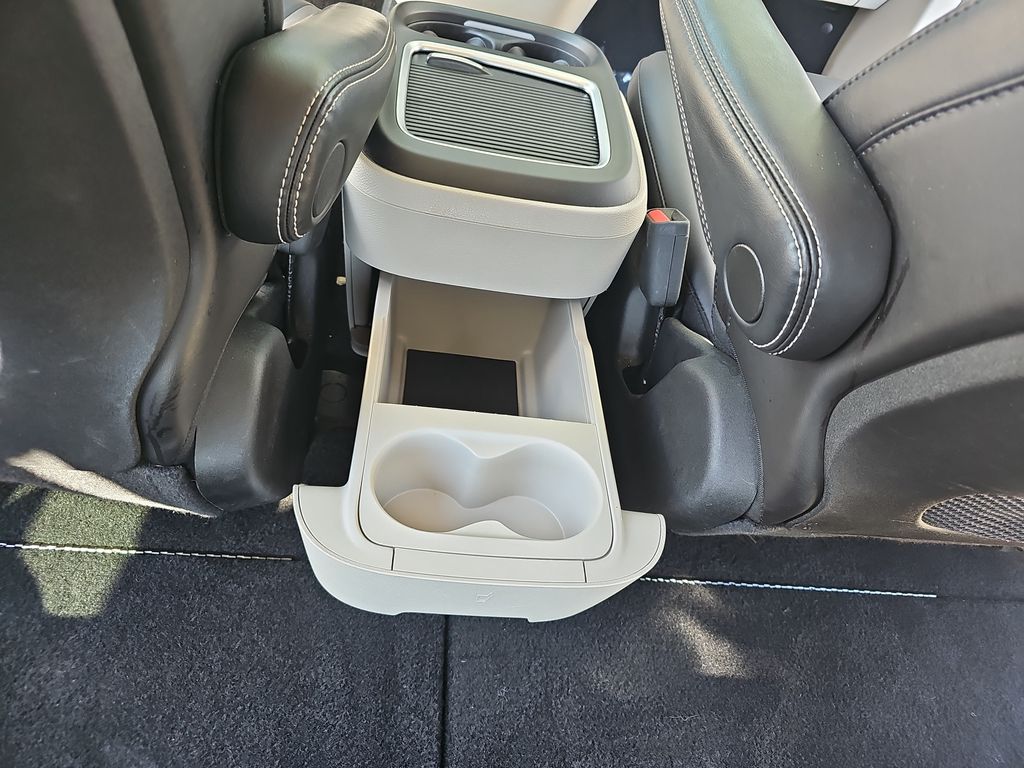 Used 2024 Chrysler Pacifica - photo 19