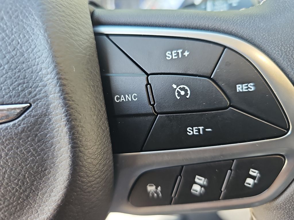 Used 2024 Chrysler Pacifica - photo 22