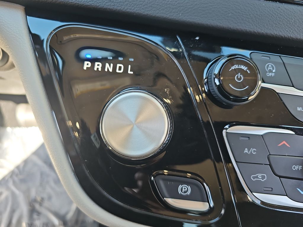Used 2024 Chrysler Pacifica - photo 29