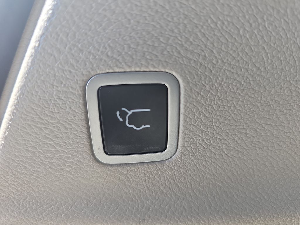 Used 2024 Chrysler Pacifica - photo 17