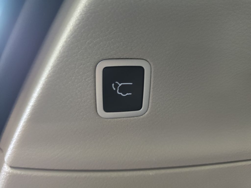 Used 2024 Chrysler Pacifica - photo 17