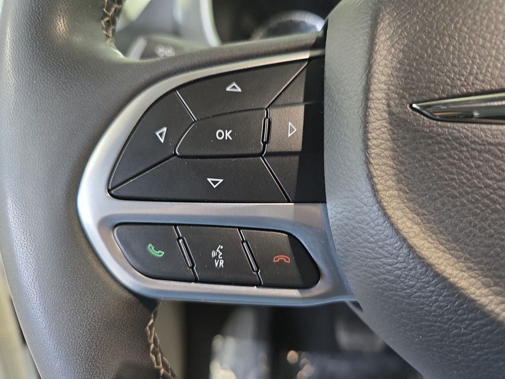 Used 2024 Chrysler Pacifica - photo 21