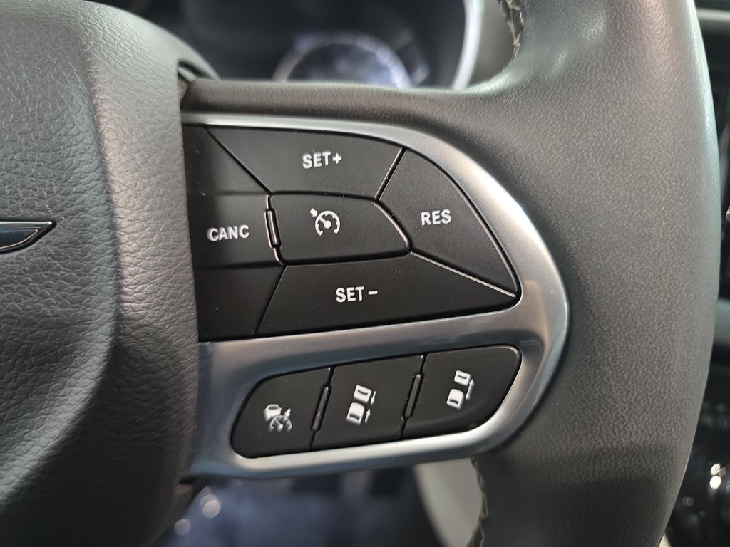 Used 2024 Chrysler Pacifica - photo 22