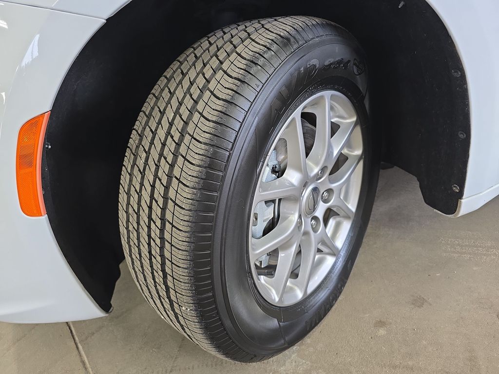 Used 2024 Chrysler Pacifica - photo 36