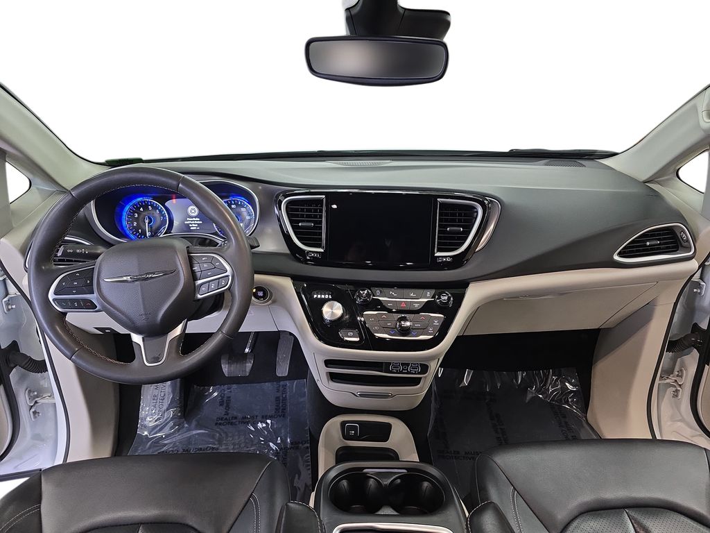 Used 2024 Chrysler Pacifica - photo 11