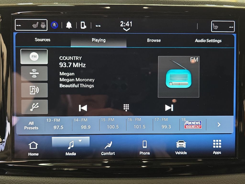 Used 2023 Chrysler Pacifica - photo 26