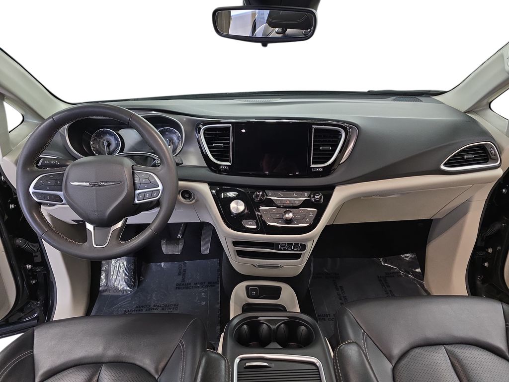 Used 2023 Chrysler Pacifica - photo 11
