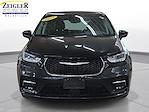 Used 2023 Chrysler Pacifica Touring L Minivan thumbnail 2