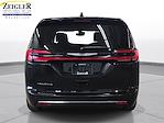 Used 2023 Chrysler Pacifica Touring L Minivan thumbnail 6