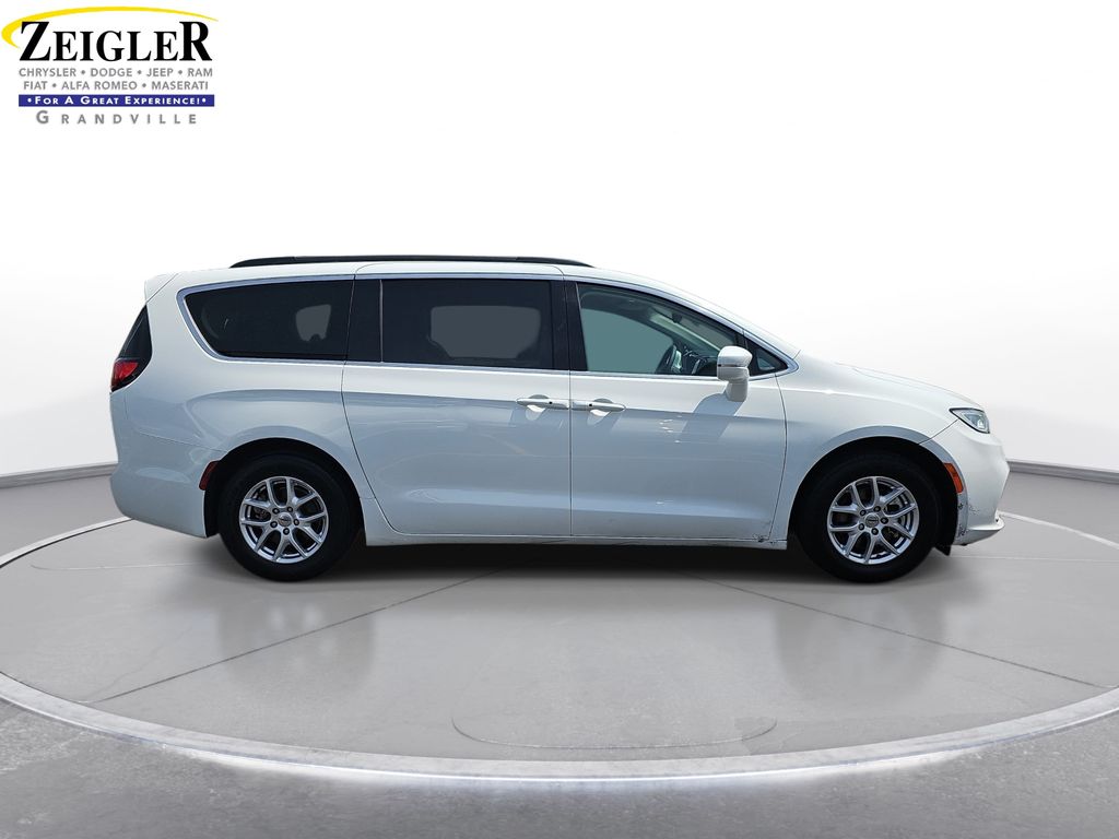 Used 2022 Chrysler Pacifica - photo 6
