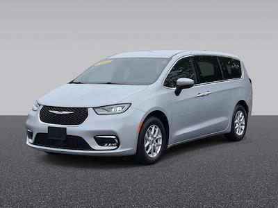 2023 Chrysler Pacifica FWD Minivan for sale #P11210 - photo 2
