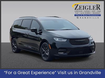 2025 Chrysler Pacifica FWD Minivan for sale #P11244 - photo 1