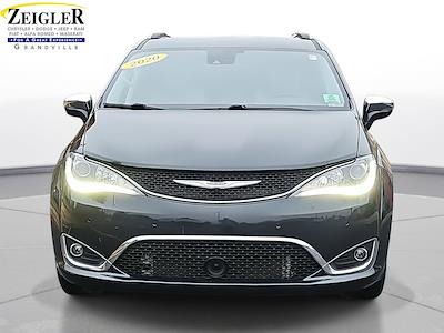 2020 Chrysler Pacifica FWD Minivan for sale #PREA45433A - photo 2