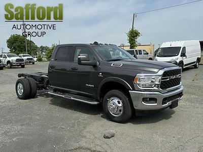 New 2024 Ram 3500 SLT Crew Cab 4x4 60 CA Cab Chassis for sale #RG232294 - photo 1