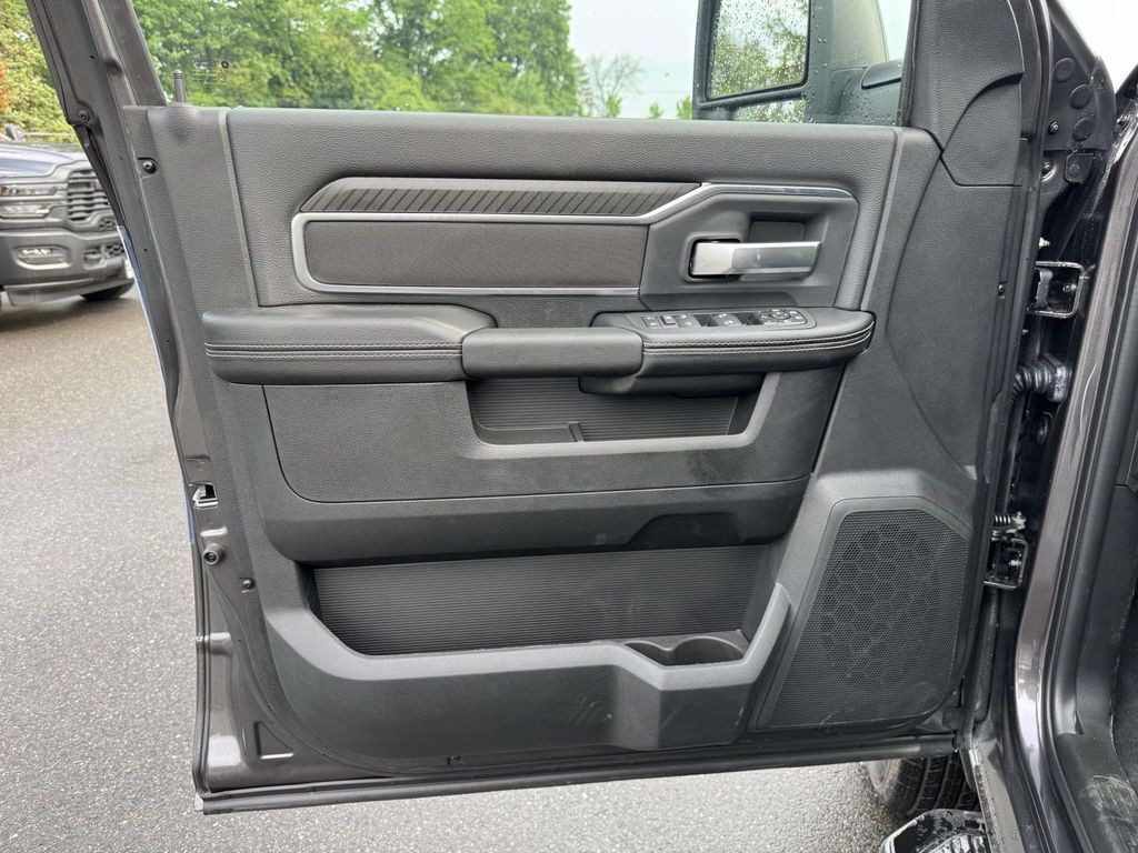 New 2026 Ram 3500 - photo 28