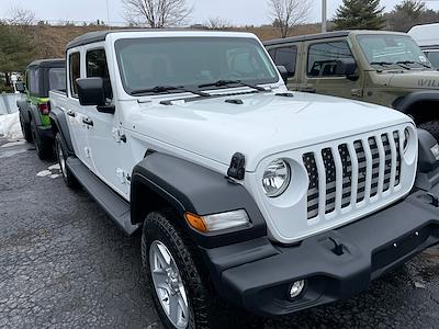 Used 2020 Jeep Gladiator - photo 1