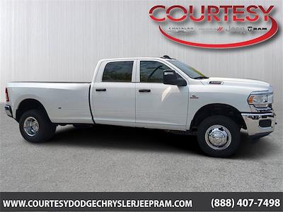 2024 Ram 3500 Crew Cab DRW 4x4 Pickup for sale #24CT288 - photo 1