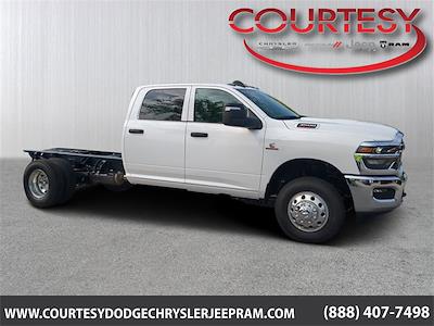 2025 Ram 3500 Crew Cab DRW 4x4 Cab Chassis for sale #25CT293 - photo 1