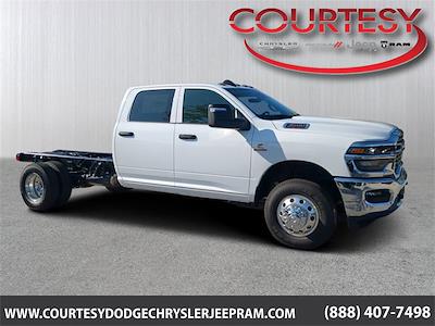 2025 Ram 3500 Crew Cab DRW 4x4 Cab Chassis for sale #25CT294 - photo 1