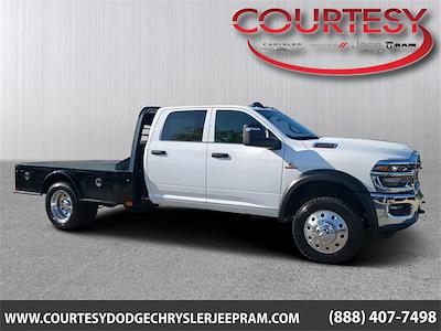 New 2025 Ram 5500 Tradesman Crew Cab 4x4 Flatbed Truck for sale #25CT302 - photo 1