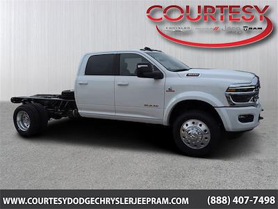 2026 Ram 4500 Crew Cab DRW 4x4 Cab Chassis for sale #26CT090 - photo 1